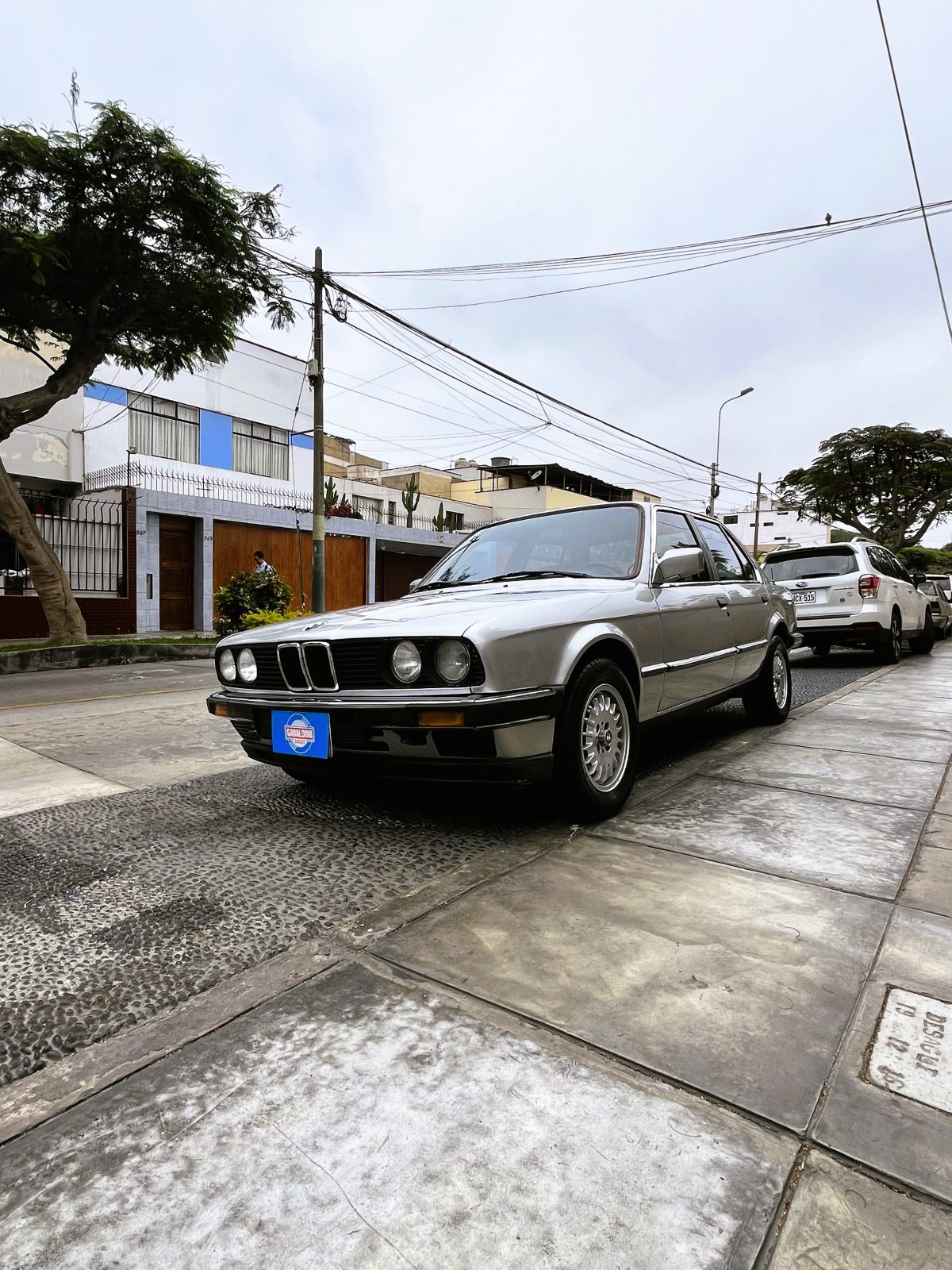 Gabaldoni Garage vende BMW 320 1984