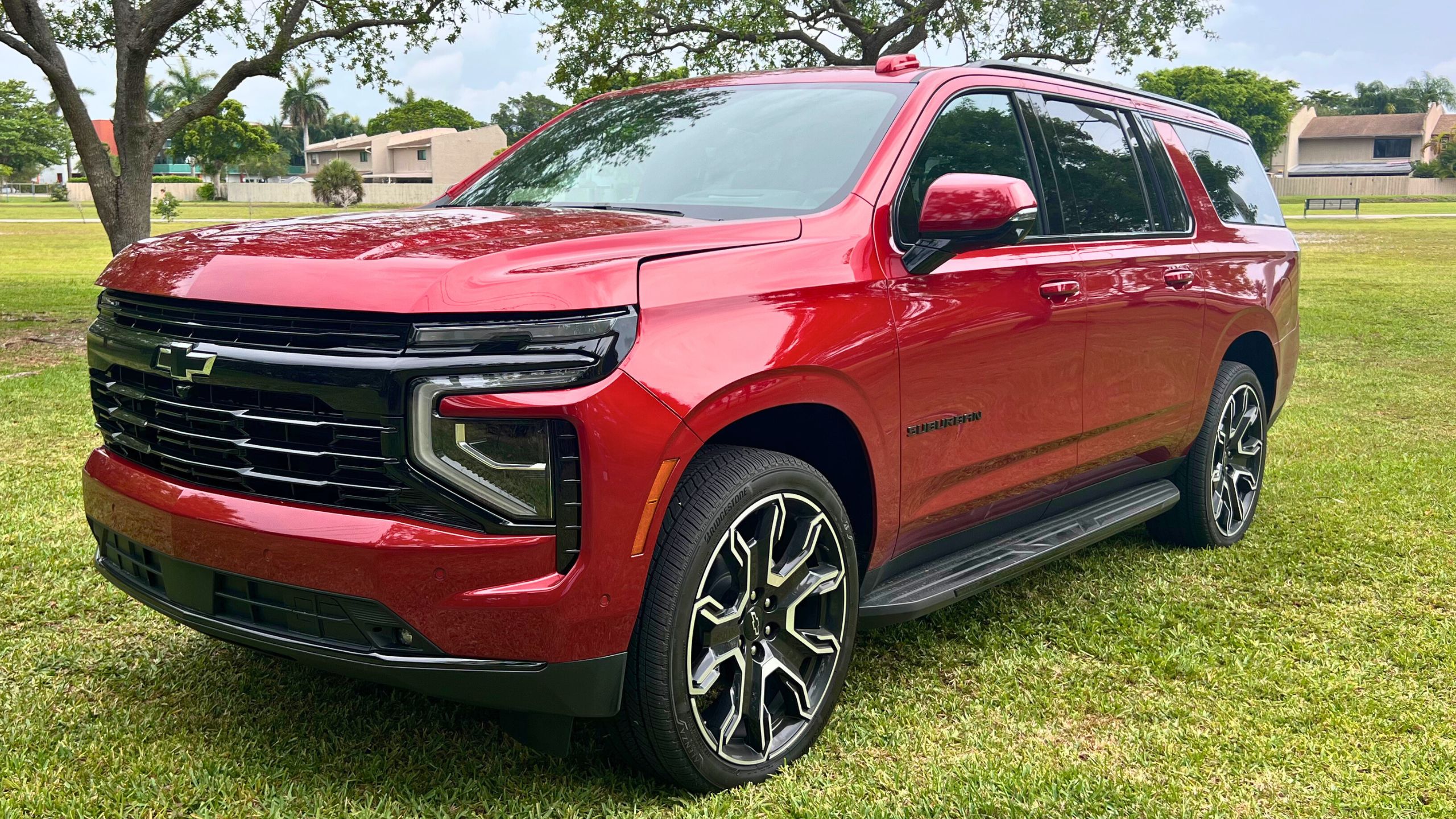 Chevrolet Suburban RST 2025