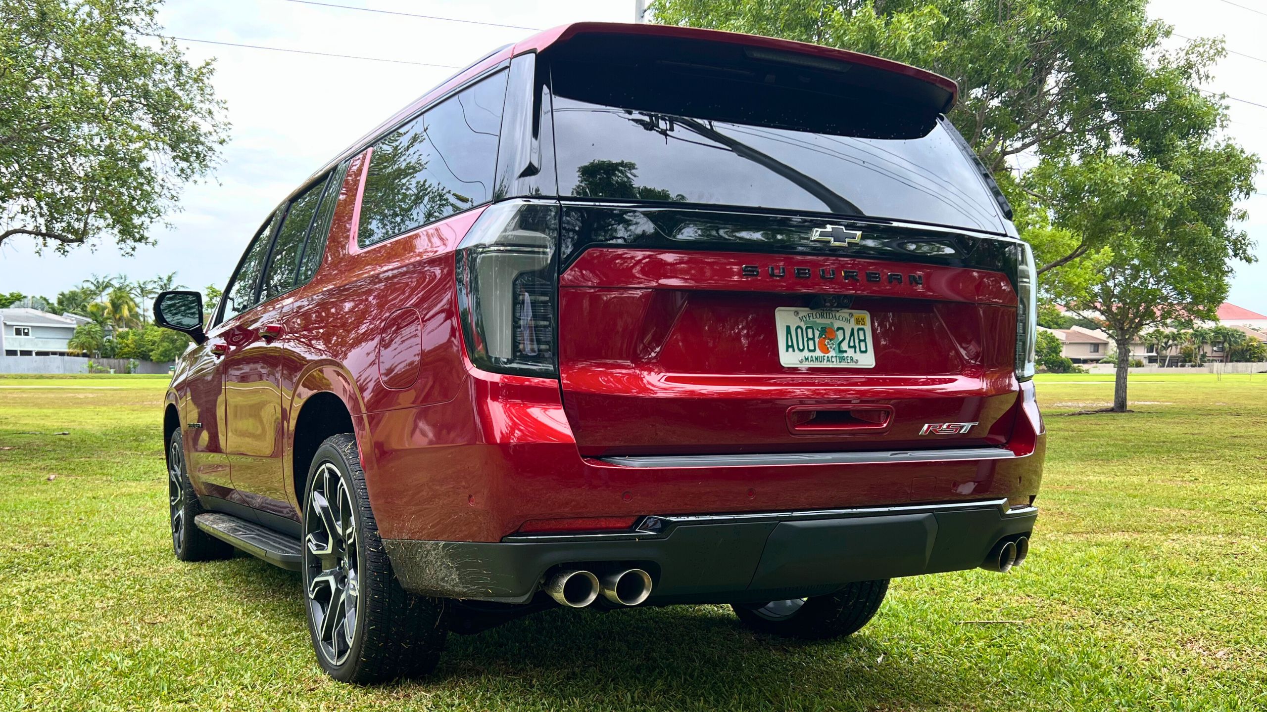 Chevrolet Suburban RST 2025