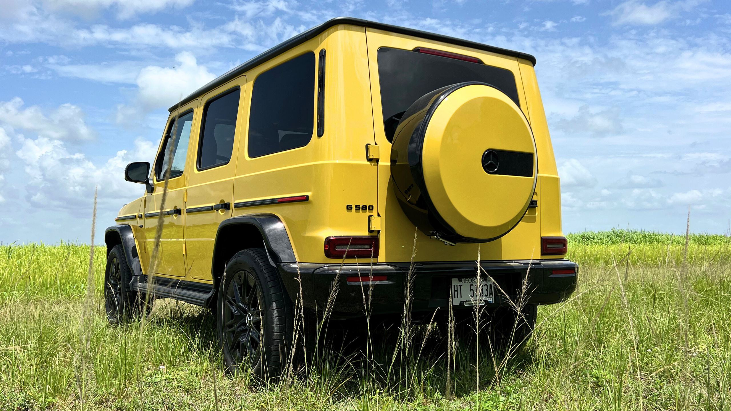 Mercedes-Benz G580 with EQ Technology 2025