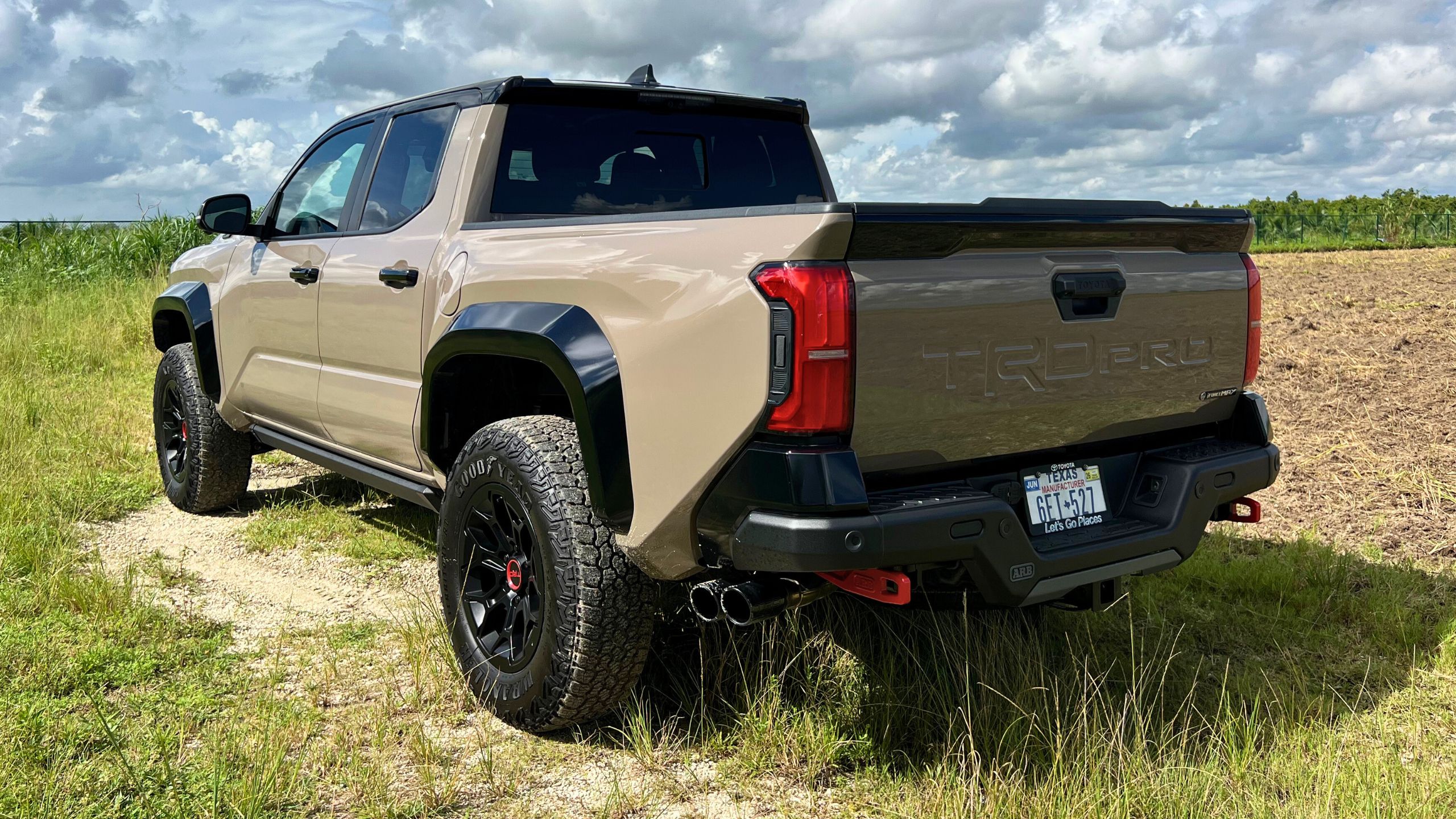 Toyota Tacoma Hybrid TRD Pro 2025