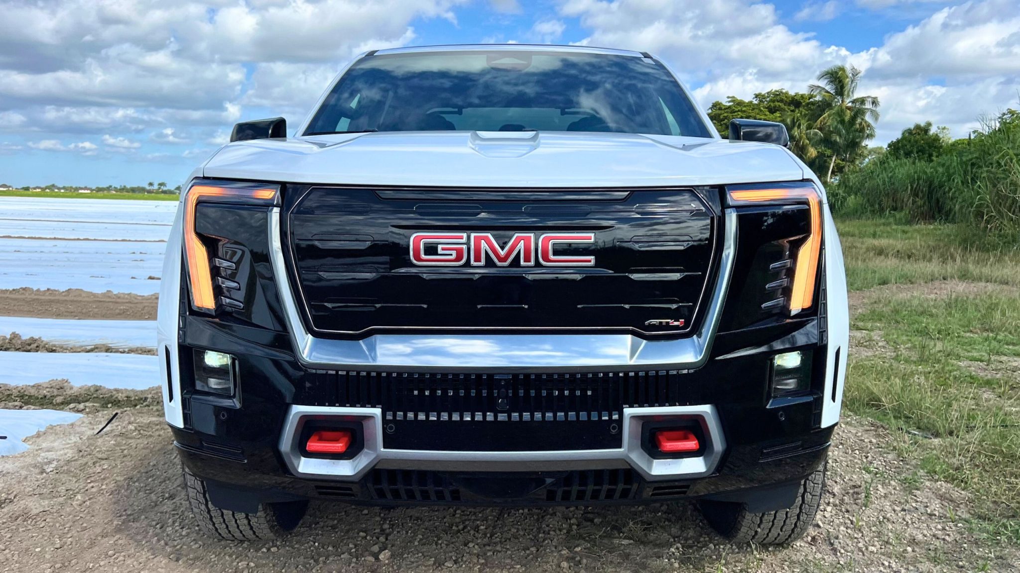 GMC Sierra EV AT4 2026