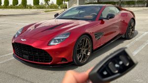 Aston Martin Vanquish 2025