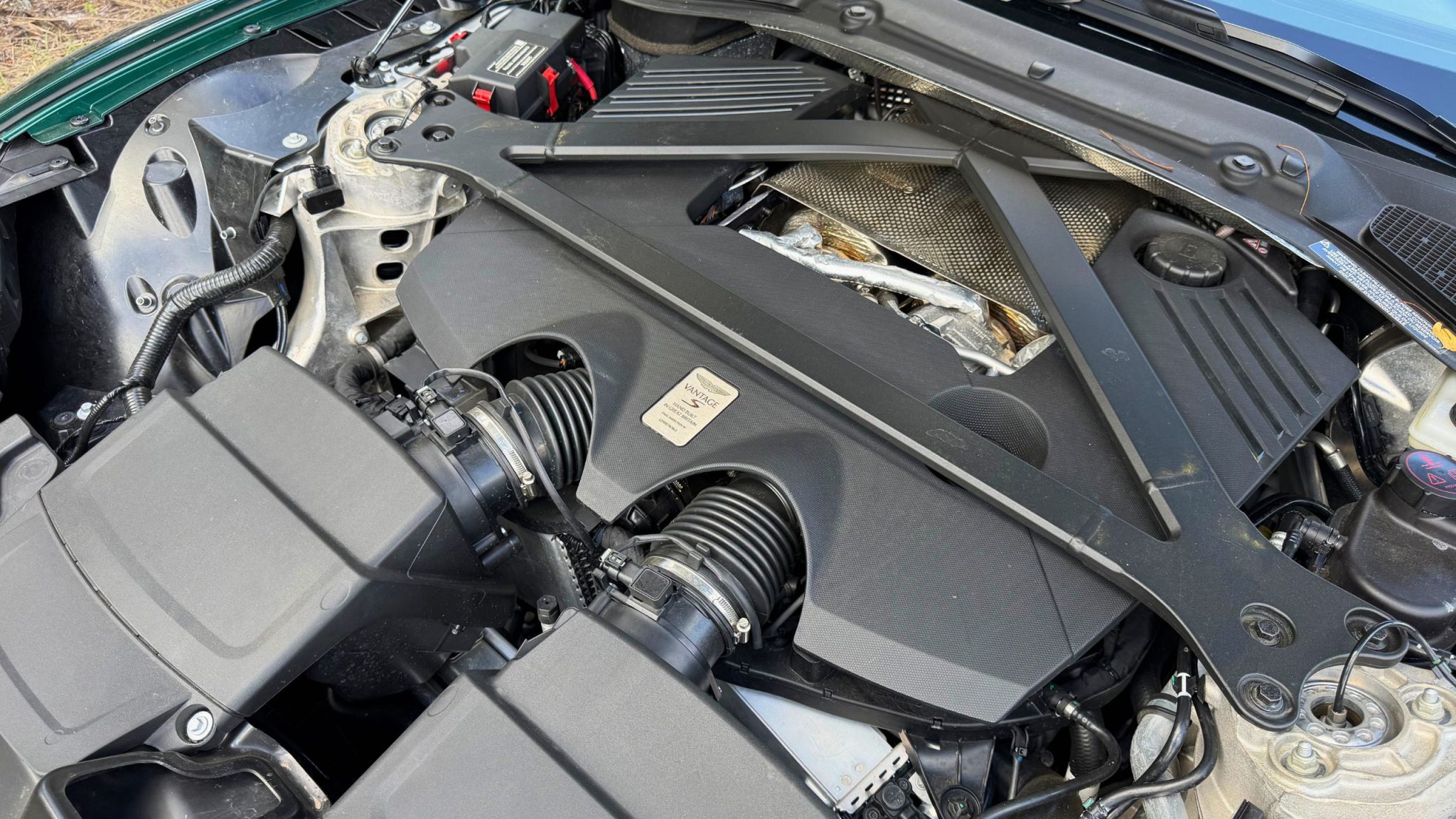 Aston Martin Vantage S Roadster 2026