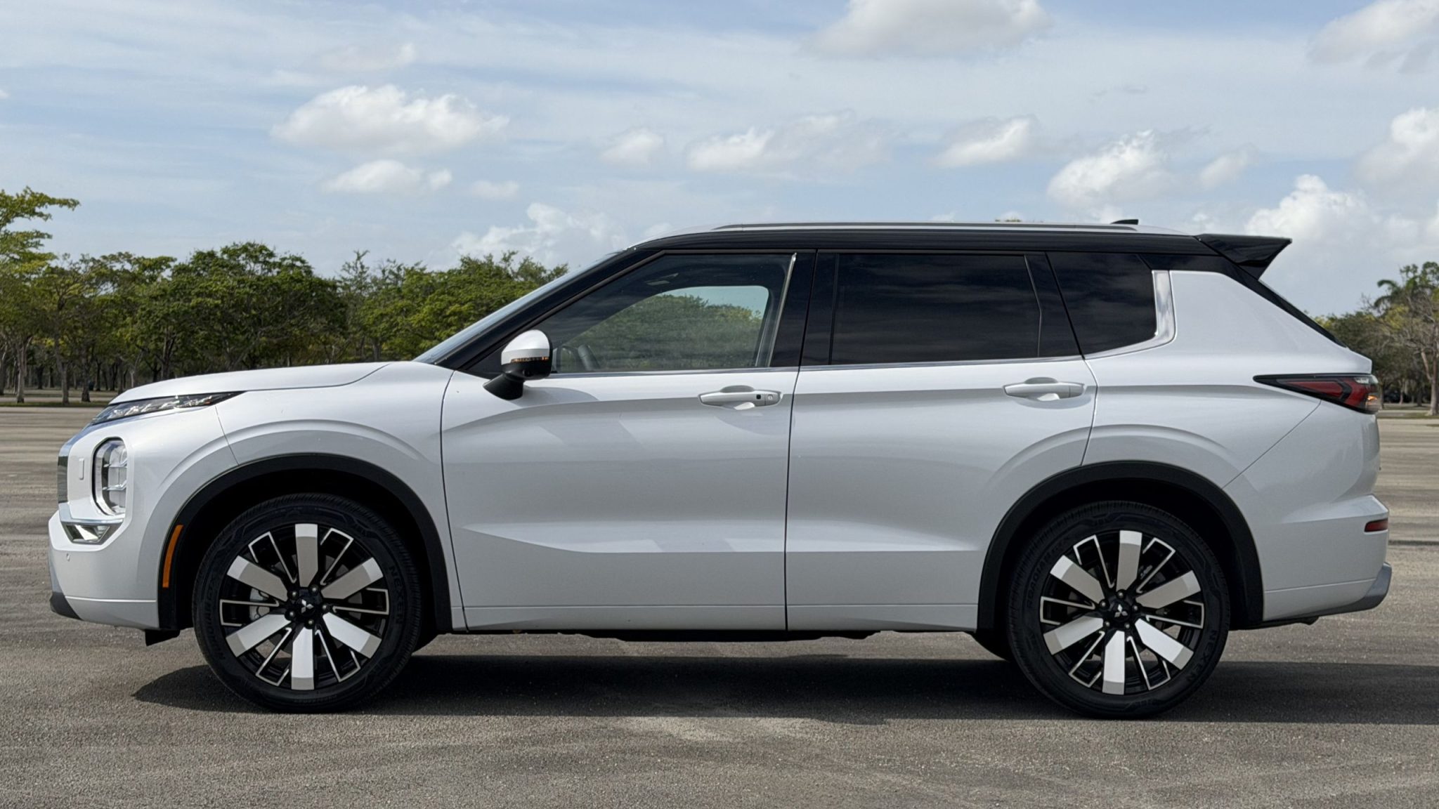 Mitsubishi Outlander 2026