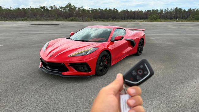 Chevrolet Corvette C8 Stingray 2026