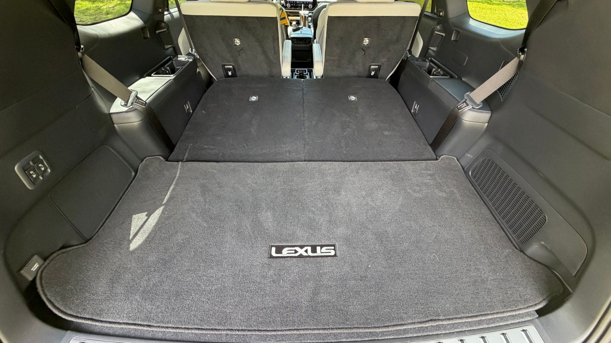 Lexus TX 550h+ Luxury 2026